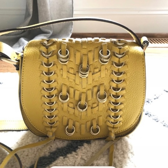 Sanctuary mustard Crossbody - Picture 1 of 5